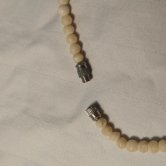 Bone Necklace Large Hand Cut - Picture 8 of 9